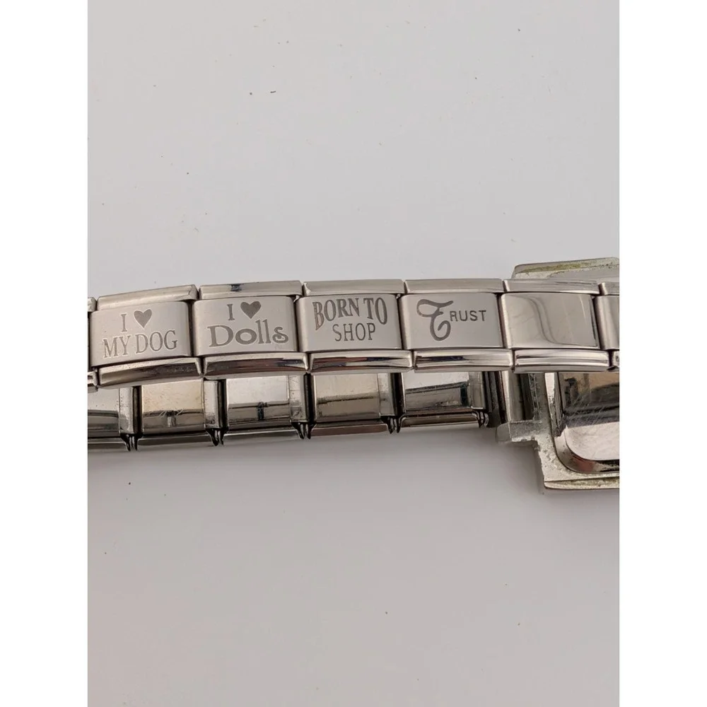 Women's Silver Expansion Charm Braclet Watch 4 Uberry Charms-‎ New Battery